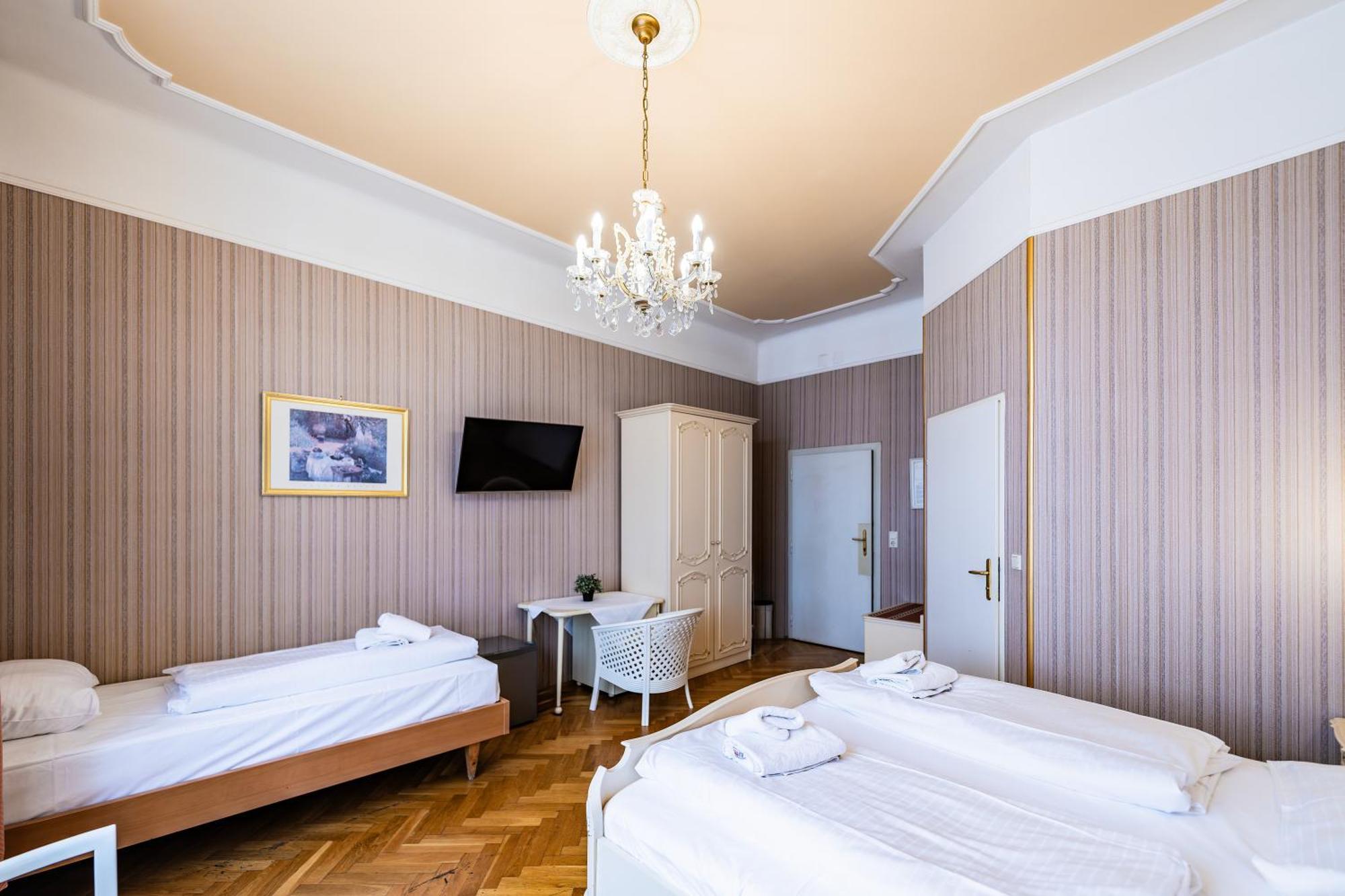 Hotel Pension Baronesse Wien Exteriör bild