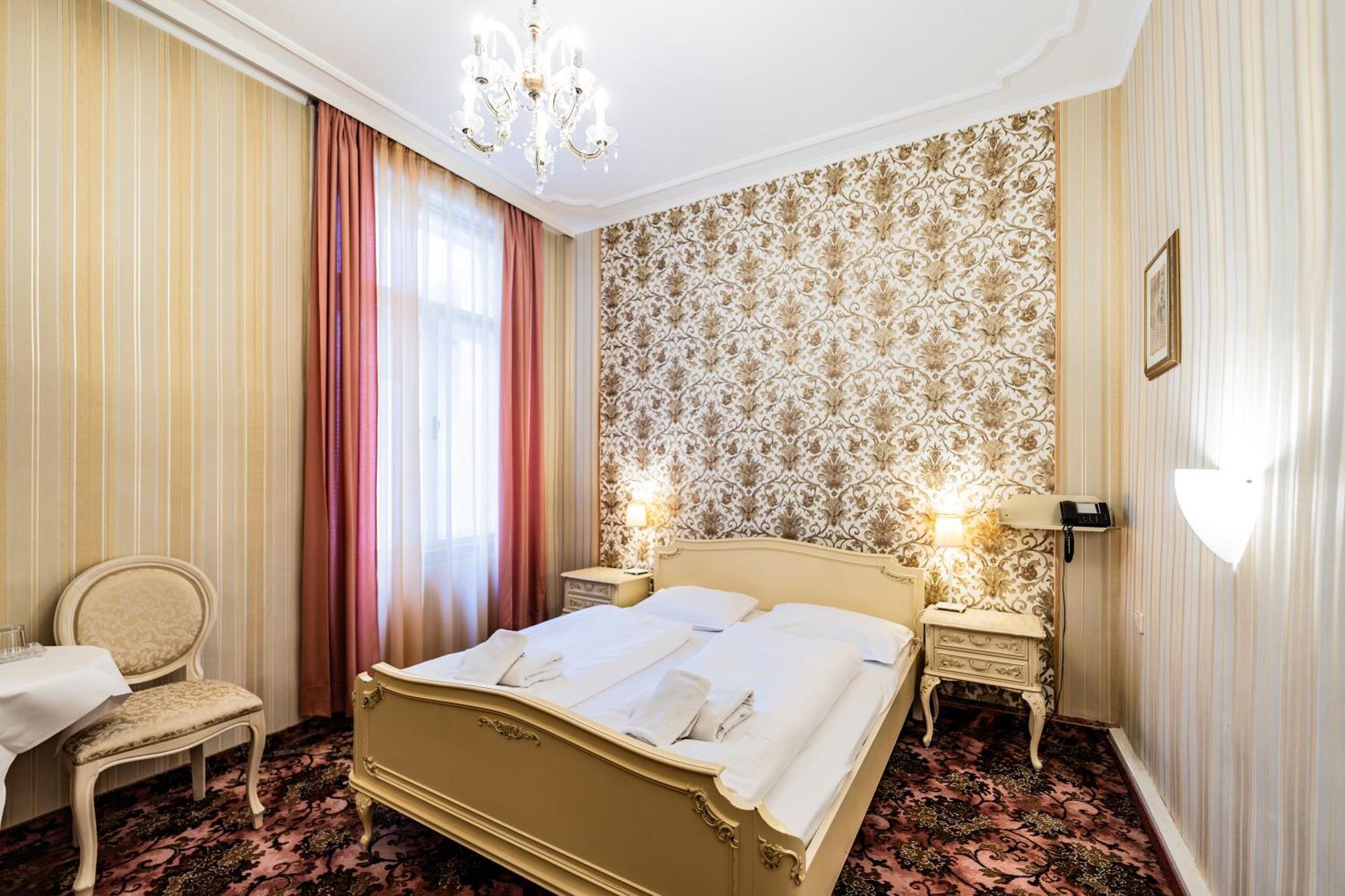 Hotel Pension Baronesse Wien Exteriör bild