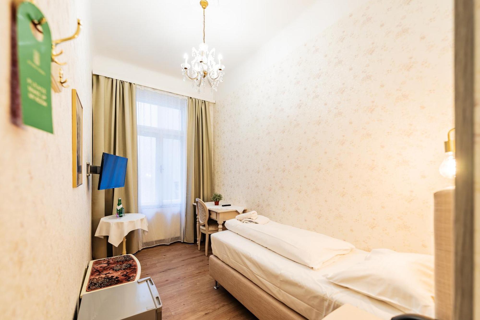 Hotel Pension Baronesse Wien Exteriör bild