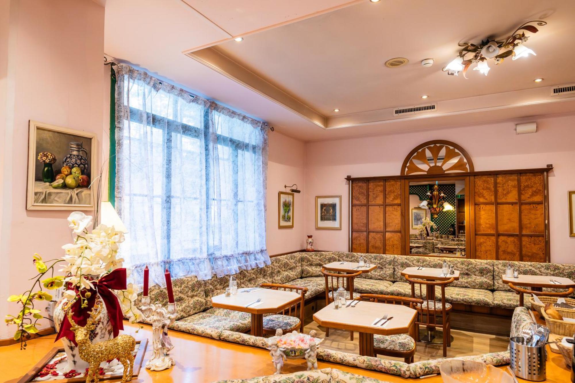 Hotel Pension Baronesse Wien Exteriör bild