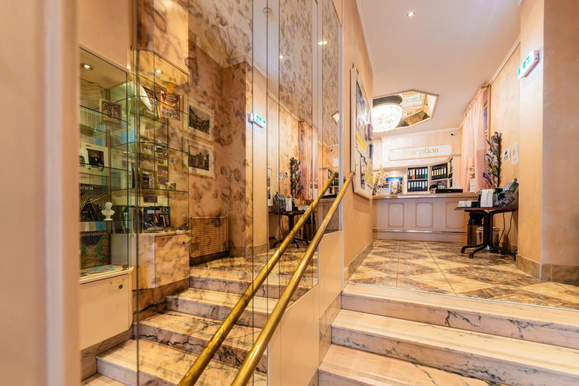 Hotel Pension Baronesse Wien Exteriör bild